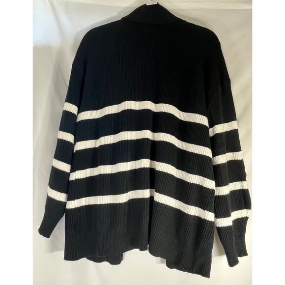 A New Day Black & White Striped Tight Knit Cardigan Sweater Regular Size M - Picture 3 of 4